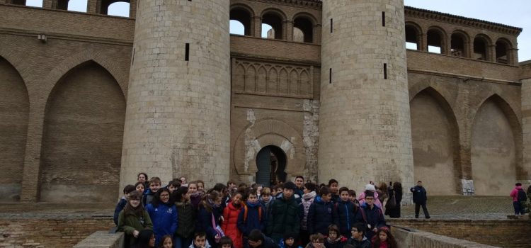 5º de Primaria en el Palacio de la Aljafería 5º de Primaria en el Palacio de la Aljafería