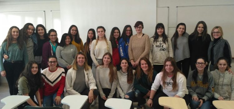 Charla en segundo ciclo de ESO. Día internacional de la mujer y la niña en la ciencia. Charla en segundo ciclo de ESO. Día internacional de la mujer y la niña en la ciencia.