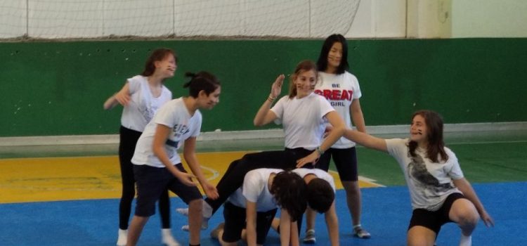 Acrosport en 6º de Primaria Acrosport en 6º de Primaria