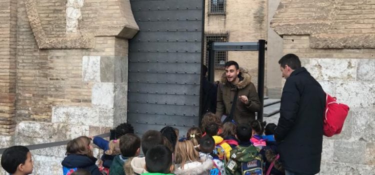 2º de Infantil en el Palacio de la Aljafería 2º de Infantil en el Palacio de la Aljafería