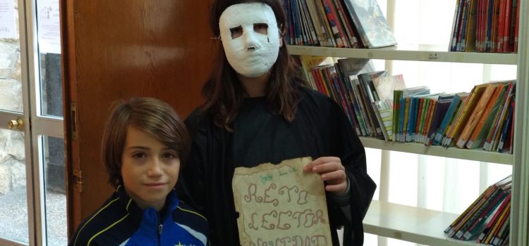 Unos enmascarados asaltan las aulas de Primaria Unos enmascarados asaltan las aulas de Primaria