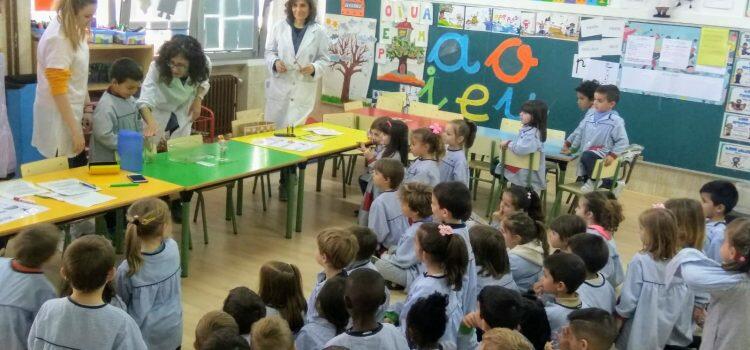 Infantil: water experiments Infantil: water experiments